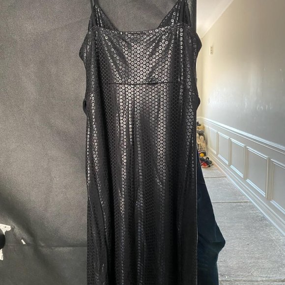 CUTE BLACK DRESS - Picture 3 of 5